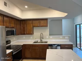 Photo #1: 6748376 Listing