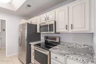 Photo #4: 6748532 Listing