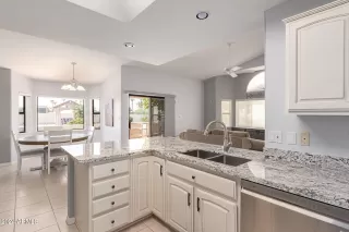 Photo #5: 6748532 Listing