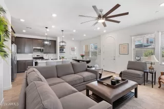 Photo #4: 6748614 Listing 