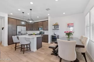 Photo #6: 6748614 Listing 