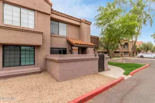 Photo #2: 6748802 Listing