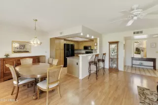 Photo #4: 6749174 Listing