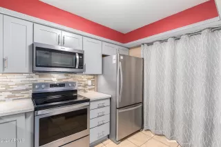 Photo #5: 6749183 Listing