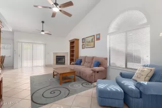 Photo #3: 6749413 Listing