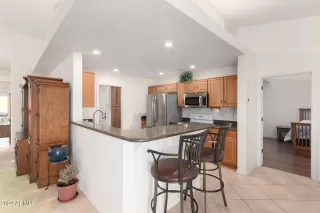 Photo #6: 6749413 Listing