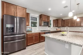 Photo #4: 6749502 Listing