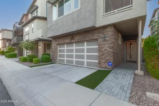 Photo #6: 6749502 Listing