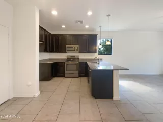 Photo #5: 6749570 Listing 