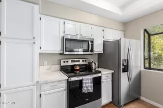 Photo #1: 6749614 Listing 