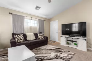 Photo #3: 6749614 Listing 