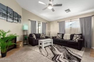 Photo #5: 6749614 Listing 