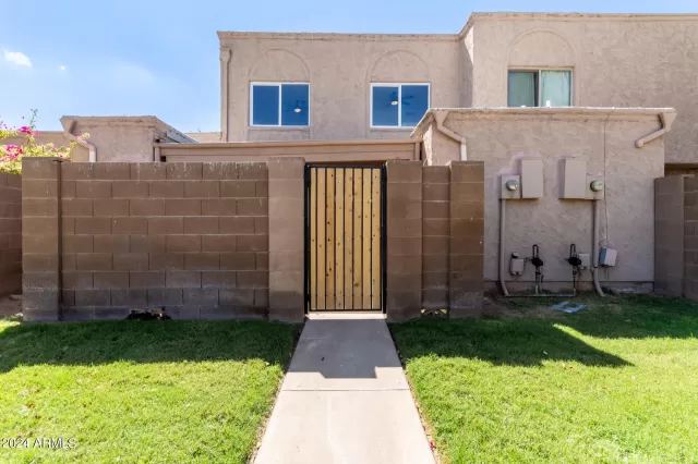 MLS: 6749671 Condo For Sale