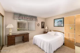 Photo #5: 6749748 Listing