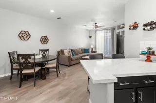 Photo #3: 6749788 Listing 