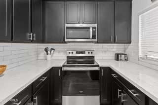 Photo #4: 6749788 Listing 