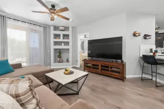 Photo #5: 6749788 Listing 