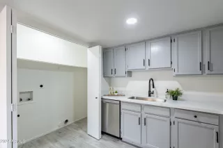 Photo #6: 6750035 Listing 