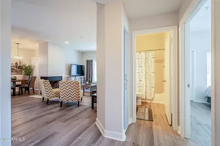 Photo #6: 6750062 Listing