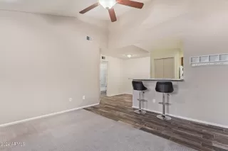 Photo #5: 6750068 Listing 