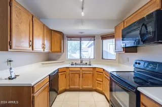 Photo #3: 6750149 Listing