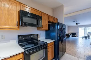 Photo #4: 6750149 Listing