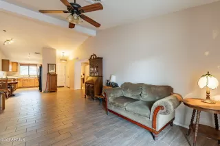 Photo #6: 6750149 Listing