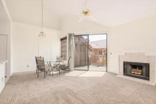 Photo #6: 6750690 Listing 