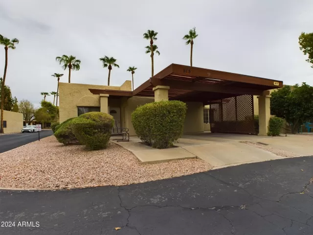 MLS: 6750786 Condo For Sale