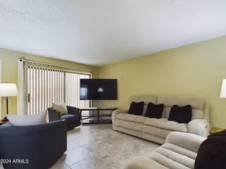 Photo #2: 6750786 Listing 