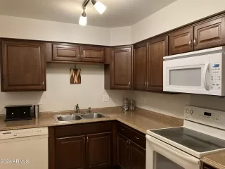 Photo #5: 6751072 Listing 