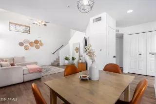 Photo #6: 6751293 Listing 