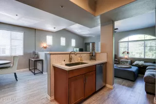 Photo #2: 6751405 Listing