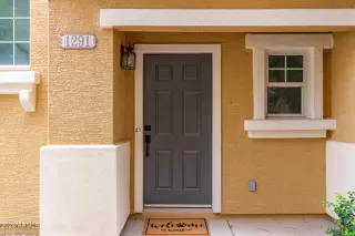 Photo #5: 6751664 Listing