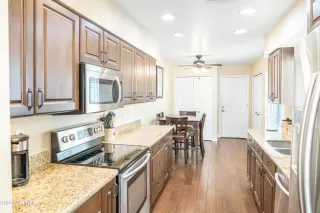 Photo #5: 6751732 Listing 