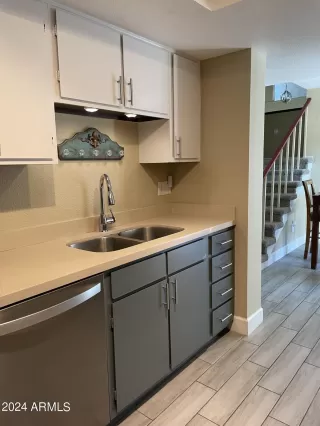 Photo #4: 6752423 Listing 