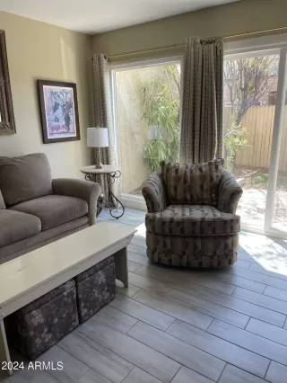 Photo #5: 6752423 Listing 