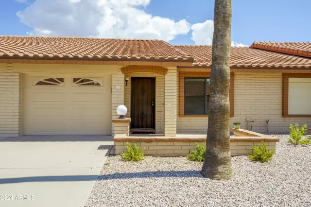 MLS: 6752762 Condo For Sale