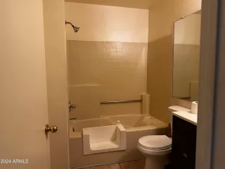 Photo #4: 6752920 Listing