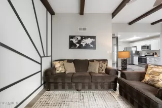 Photo #2: 6752946 Listing 