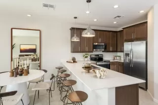 Photo #1: 6753038 Listing