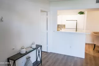 Photo #5: 6753216 Listing