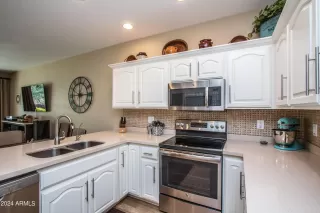 Photo #4: 6753485 Listing