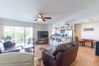 Photo #4: 6753783 Listing