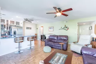 Photo #6: 6753783 Listing