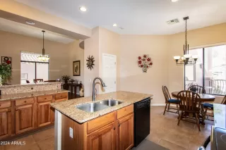 Photo #3: 6753957 Listing