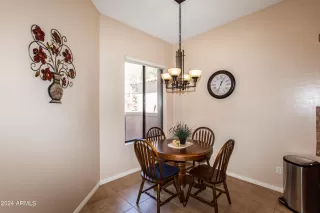 Photo #5: 6753957 Listing