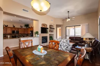 Photo #6: 6753957 Listing