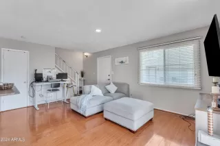 Photo #5: 6753967 Listing 