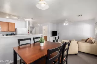 Photo #4: 6754141 Listing